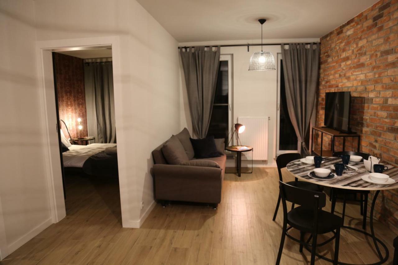 Concept Red Apartment Краків Екстер'єр фото