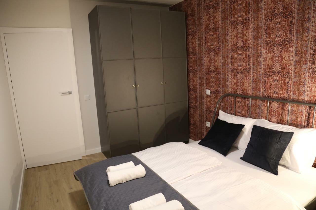 Concept Red Apartment Краків Екстер'єр фото